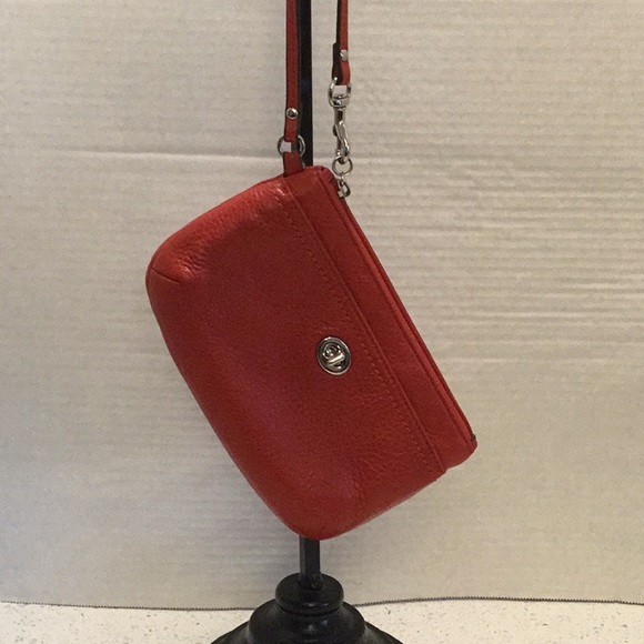 Coach Handbags - Coach leather wristlet